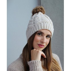 Bonnet d’hiver avec pompon beige clair