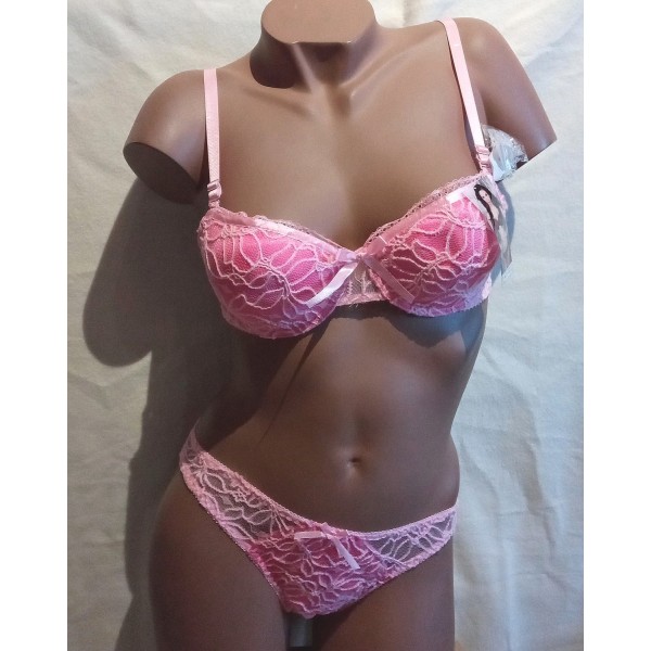 Ensemble Rose J881233 avec culotte et String Ensemble Rose J881233 avec culotte et String
