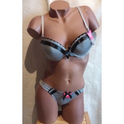 Ensemble avec string Gris